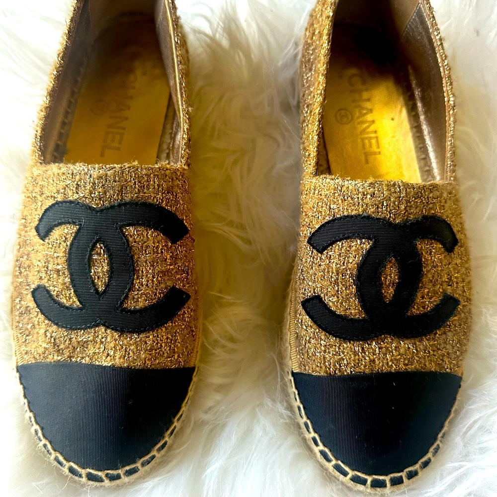 AUTHENTIC CHANEL Espadrilles